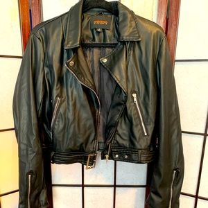 Cropped faux leather jacket